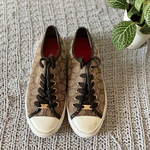 women's coach shoe size 7